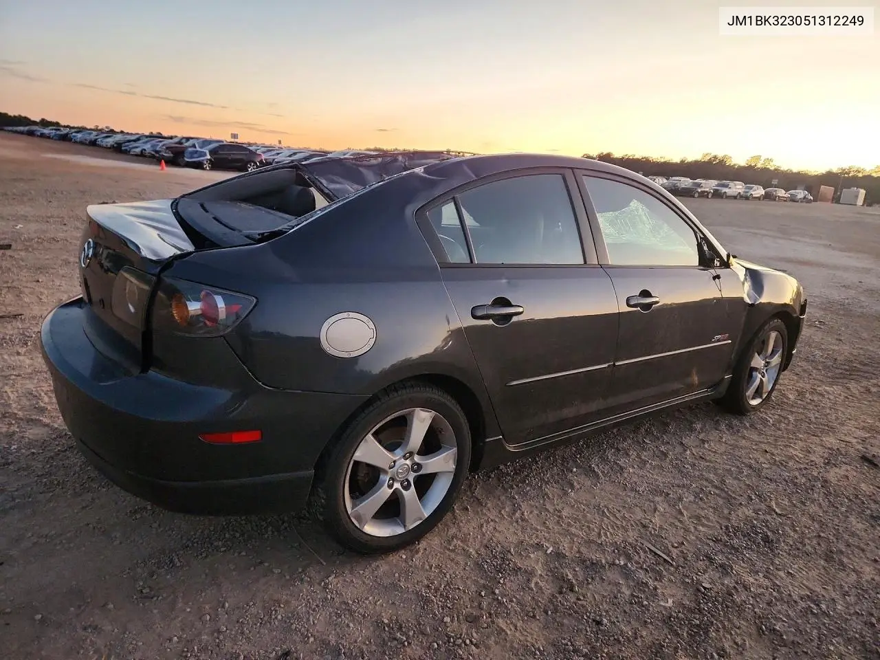2005 MAZDA 3 VIN JM1BK323051312249 — фото 3
