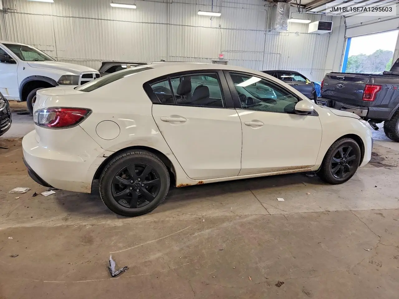 2010 MAZDA 3 VIN JM1BL1SF7A1295603 — фото 3