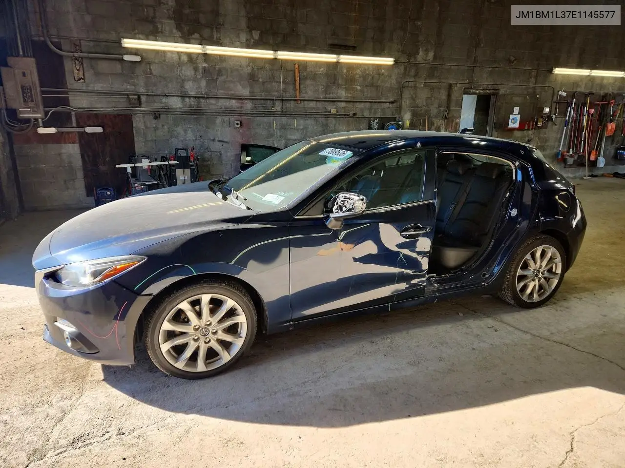 MAZDA 3 2014, VIN JM1BM1L37E1145577