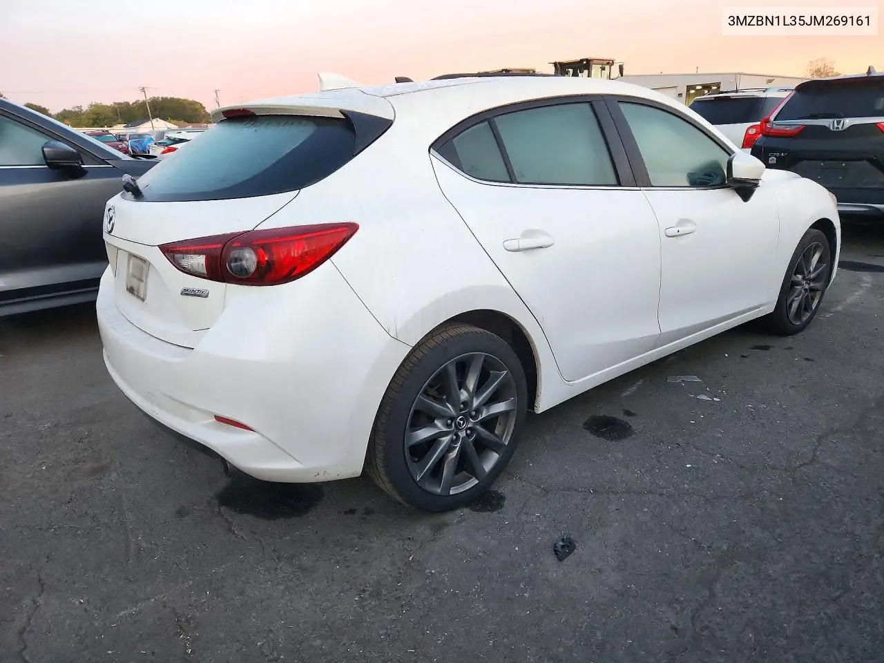 2018 MAZDA 3 VIN 3MZBN1L35JM269161 — фото 3