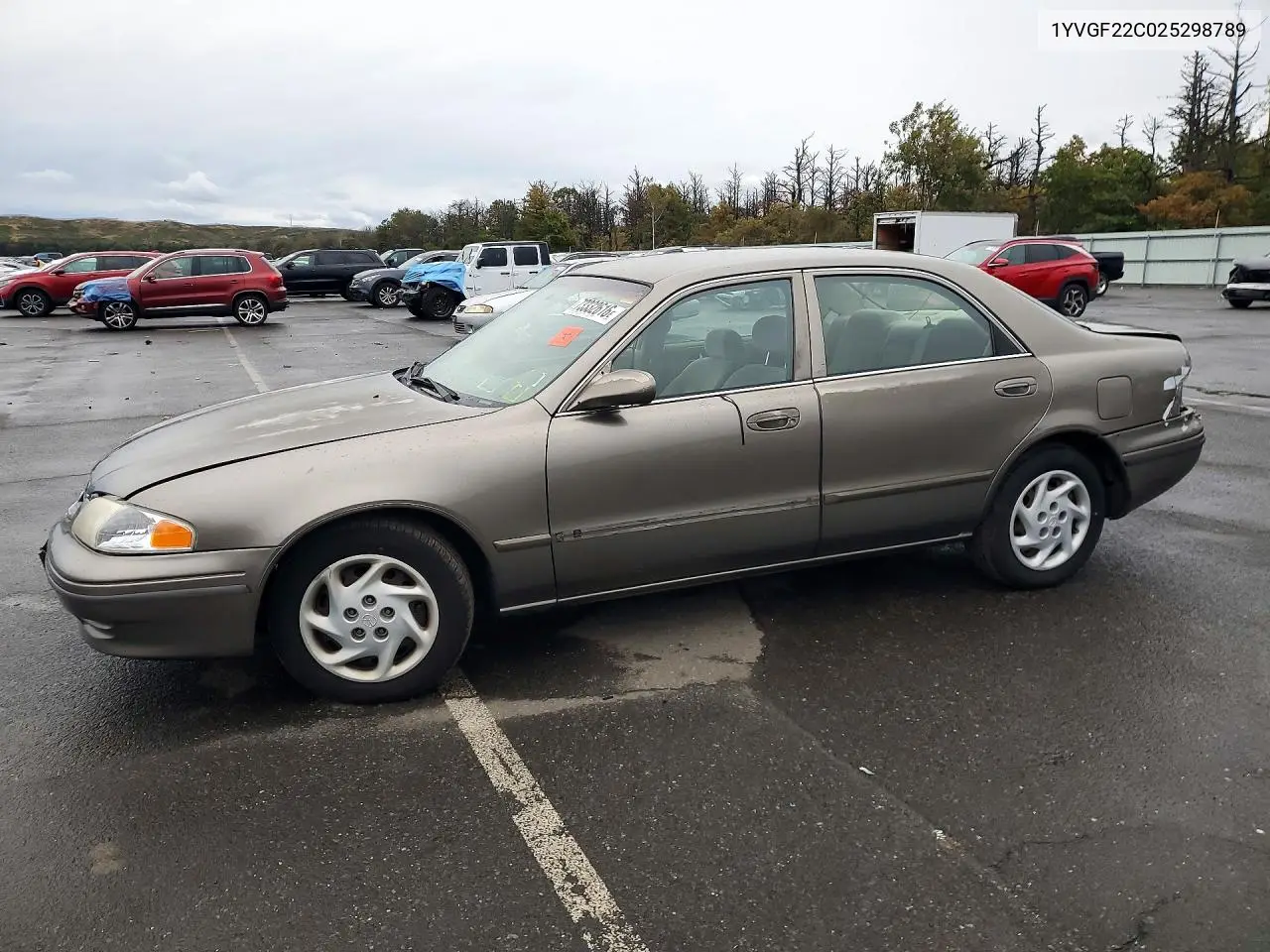 MAZDA 626 2002, VIN 1YVGF22C025298789