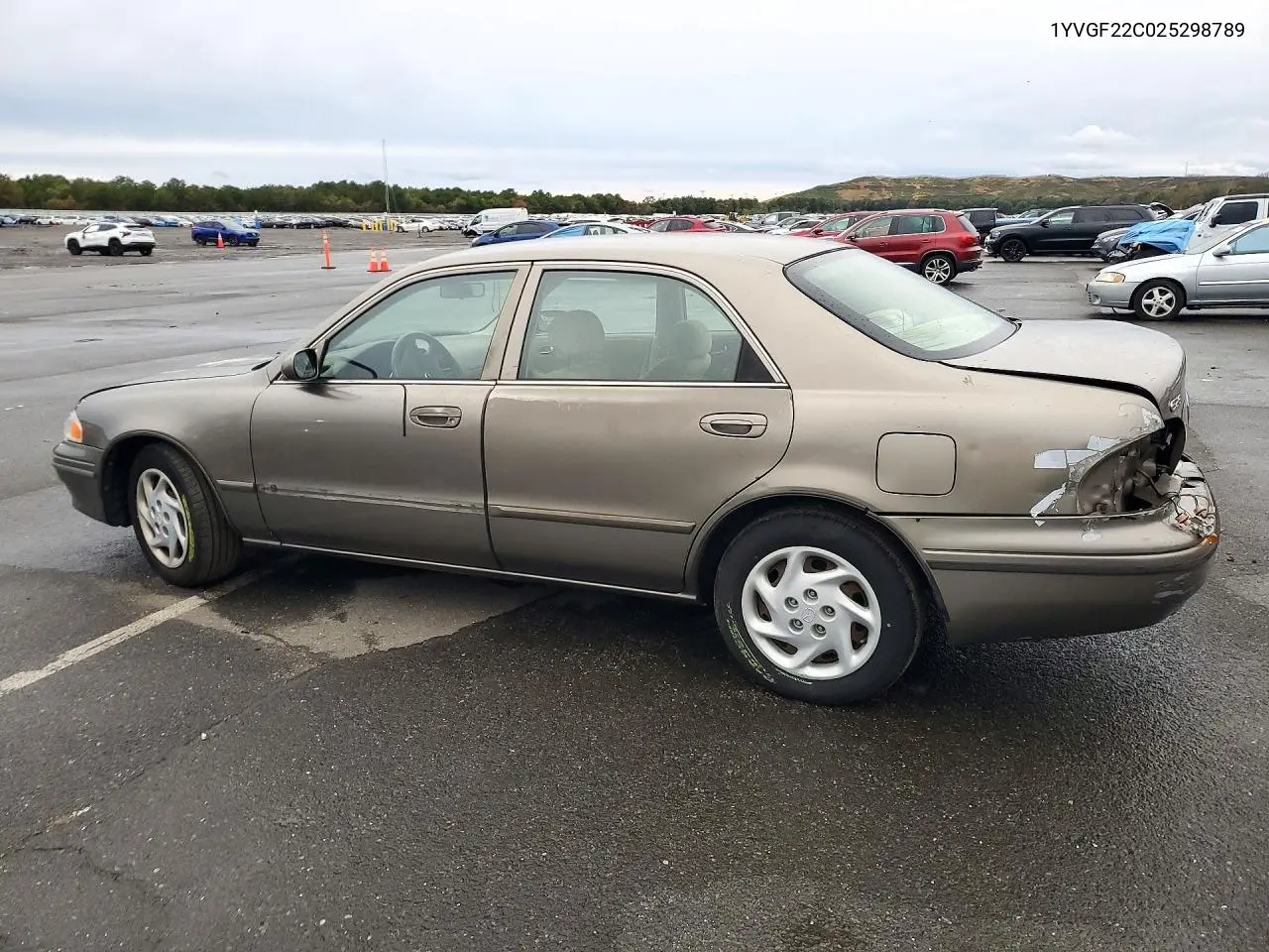 2002 MAZDA 626 VIN 1YVGF22C025298789 — фото 2