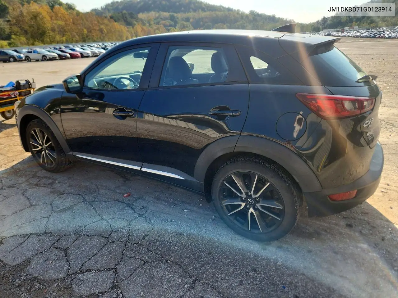2016 MAZDA CX-3 VIN JM1DKBD71G0123914 — фото 2