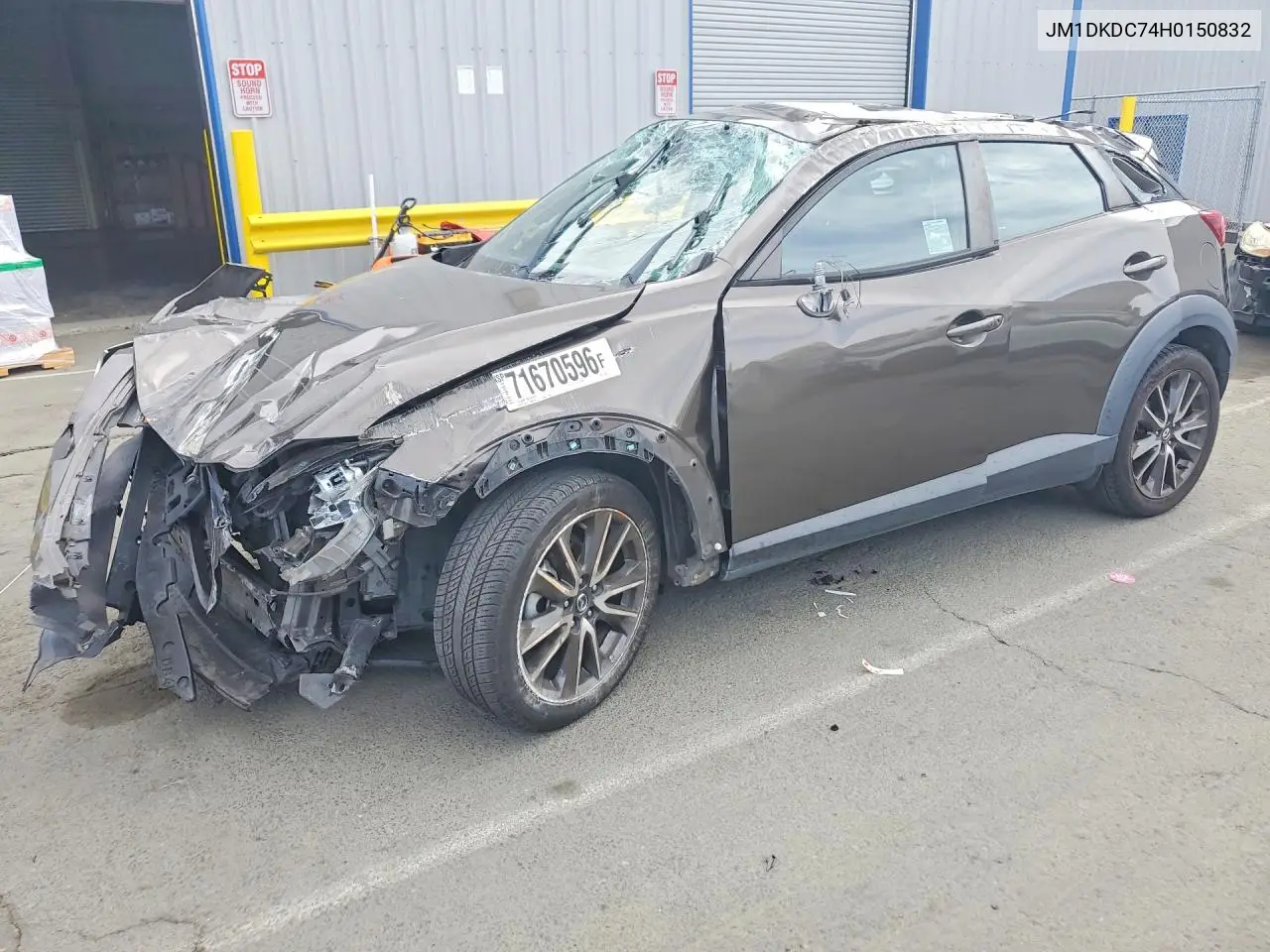 MAZDA CX-3 2017, VIN JM1DKDC74H0150832