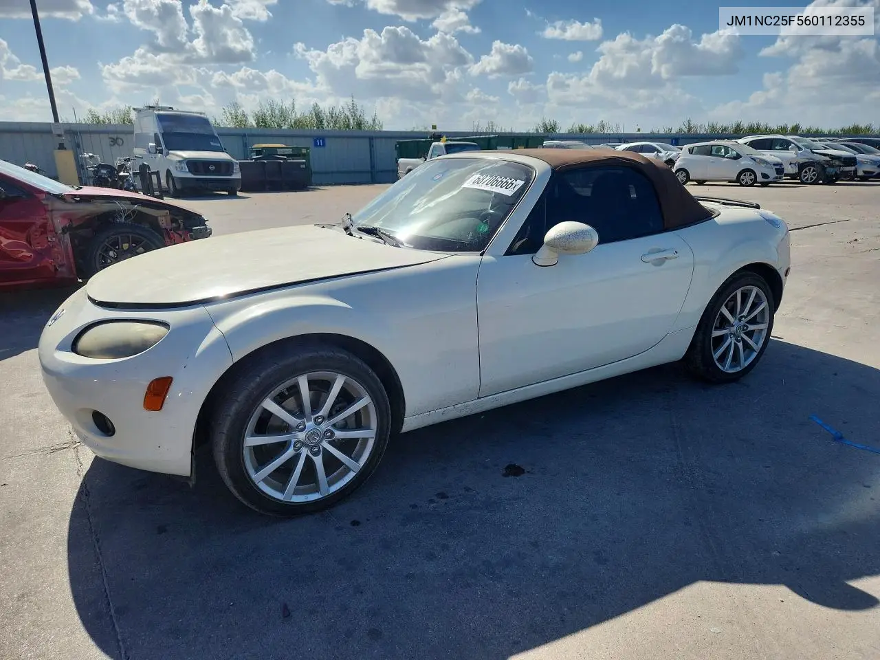 MAZDA MX-5 2006, VIN JM1NC25F560112355