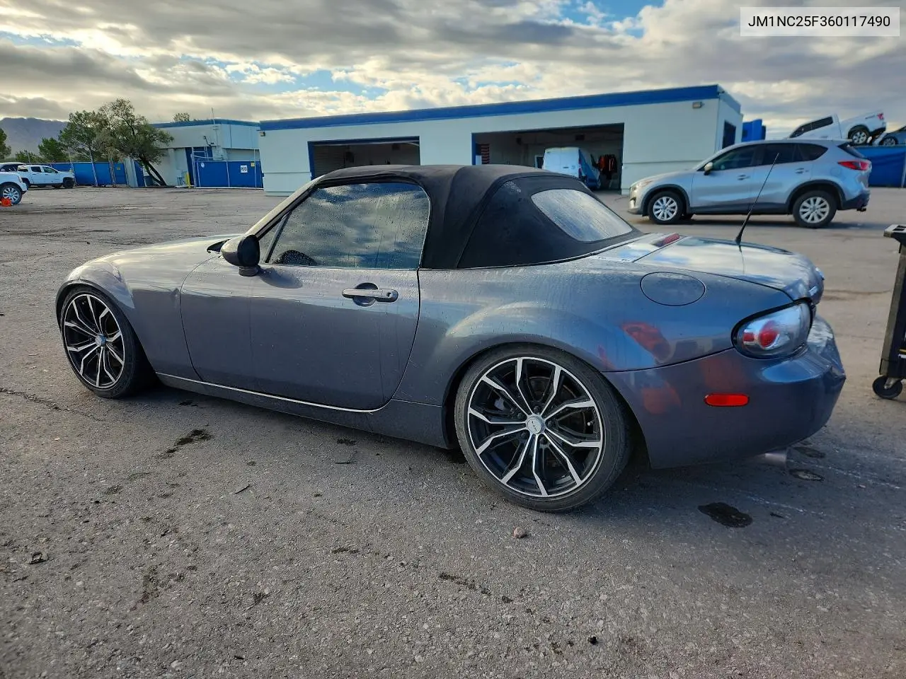 2006 MAZDA MX-5 VIN JM1NC25F360117490 — фото 2
