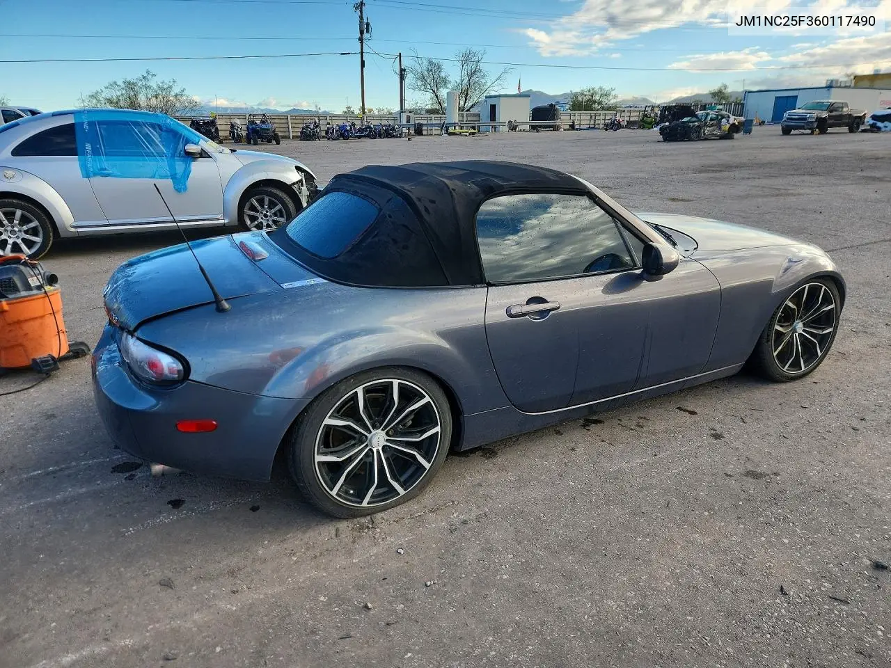 2006 MAZDA MX-5 VIN JM1NC25F360117490 — фото 3