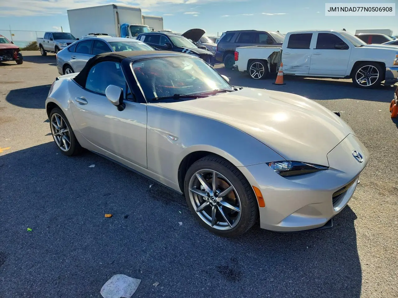 2022 MAZDA MX-5 VIN JM1NDAD77N0506908 — фото 4