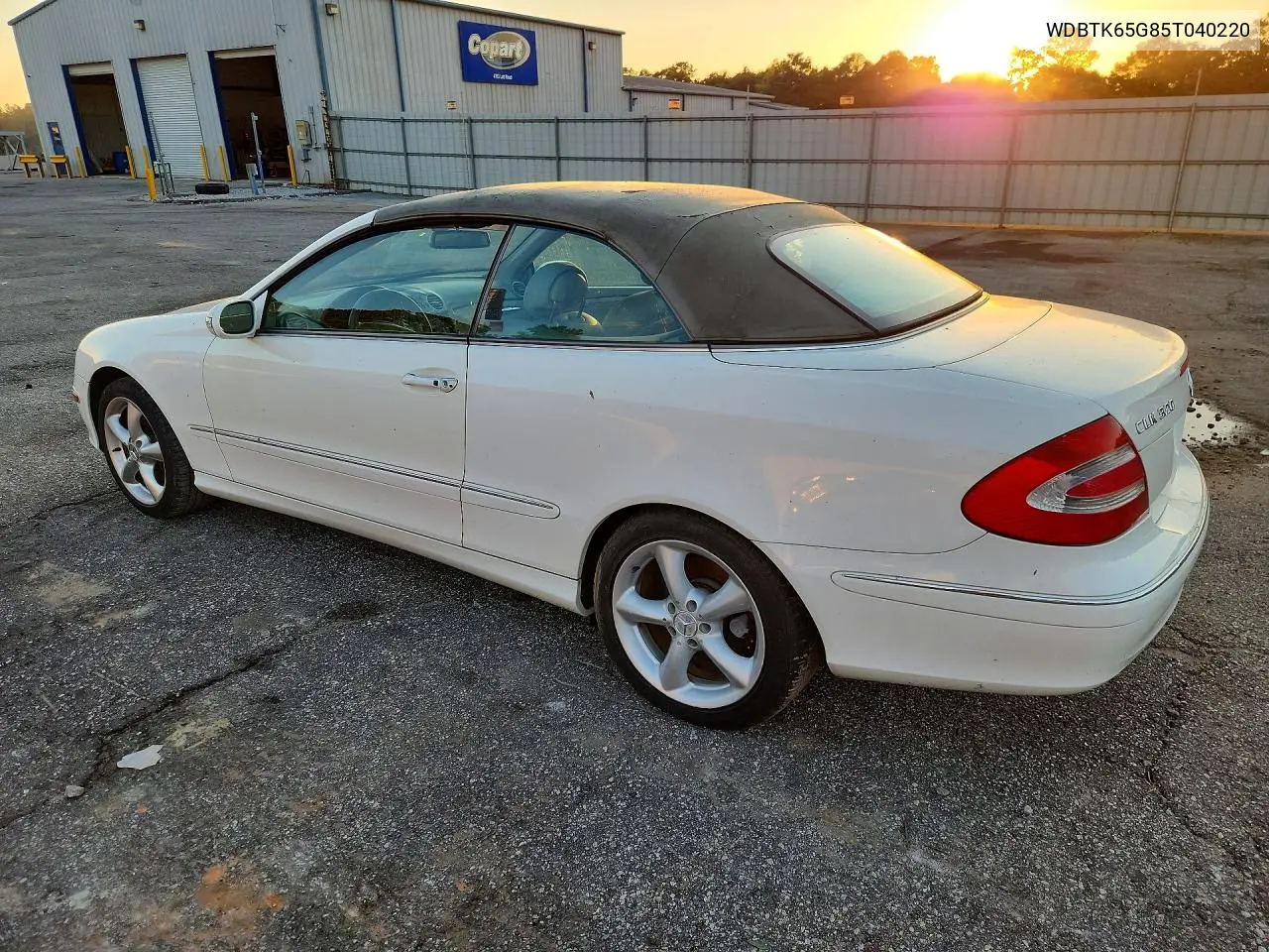 2005 MERCEDES CLK-KLASSE VIN WDBTK65G85T040220 — фото 2