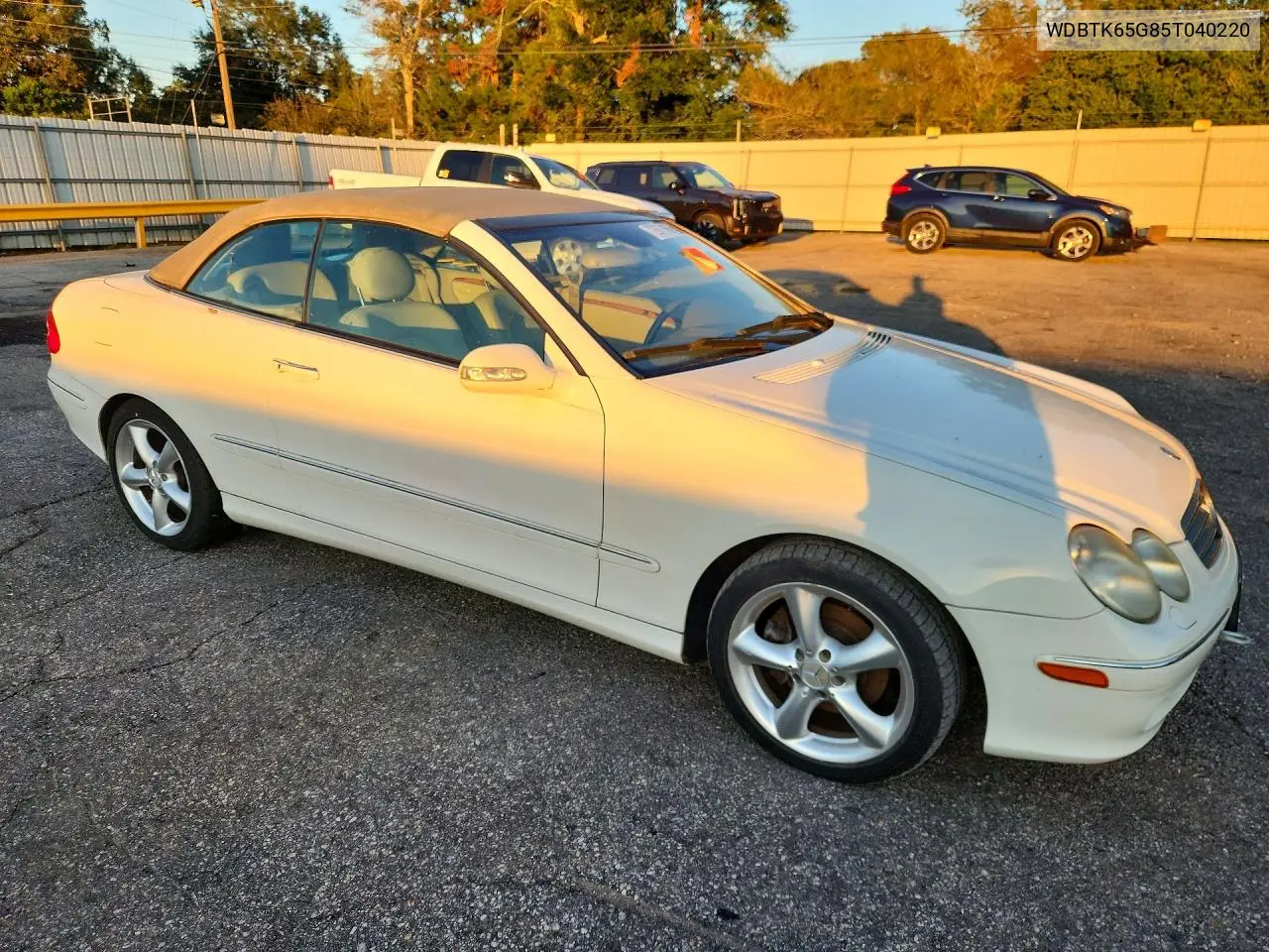 2005 MERCEDES CLK-KLASSE VIN WDBTK65G85T040220 — фото 4