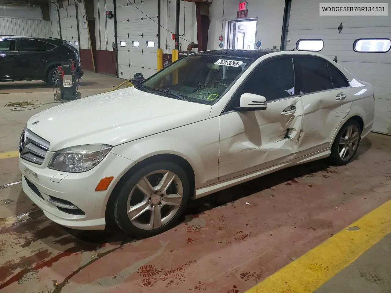 MERCEDES C-KLASSE 2011, VIN WDDGF5EB7BR134531