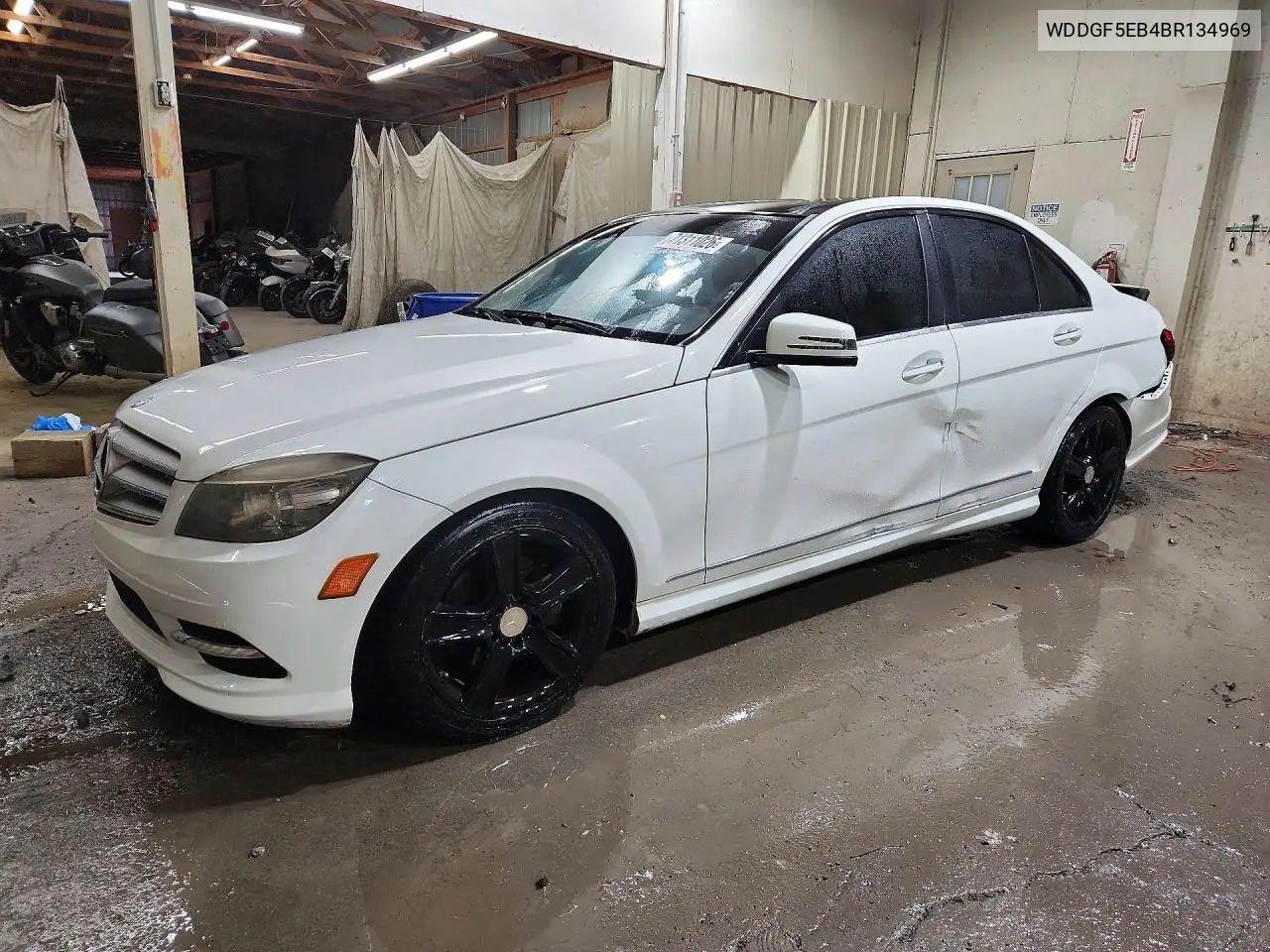 MERCEDES C-KLASSE 2011, VIN WDDGF5EB4BR134969