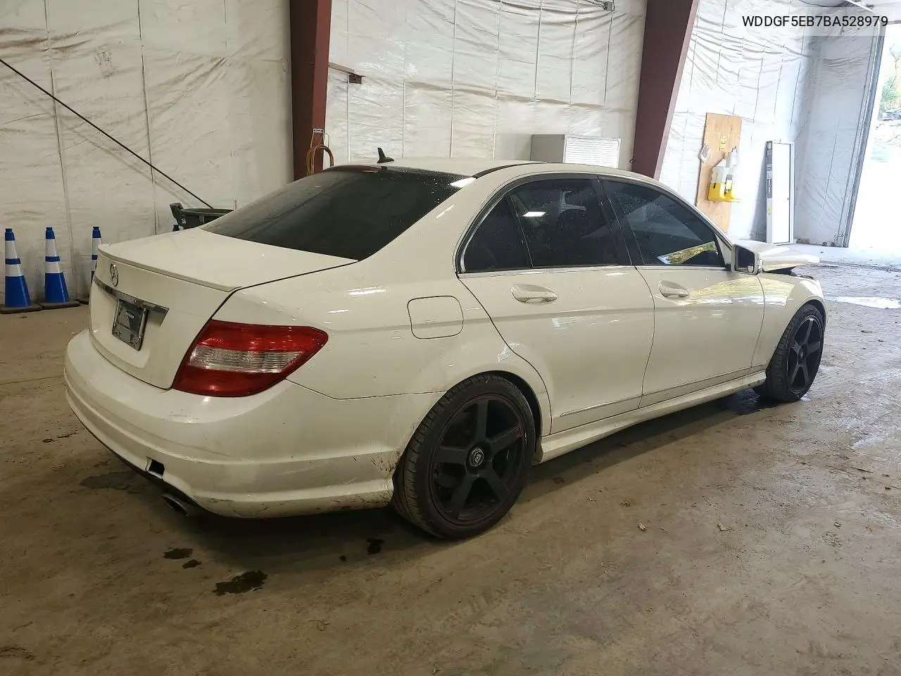 2011 MERCEDES C-KLASSE VIN WDDGF5EB7BA528979 — фото 3