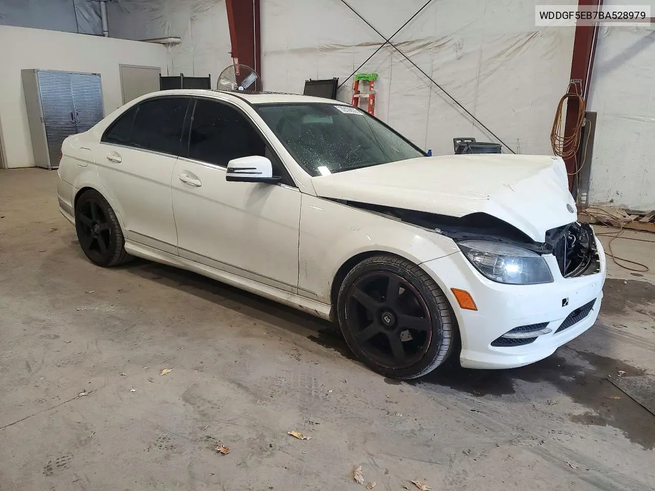 2011 MERCEDES C-KLASSE VIN WDDGF5EB7BA528979 — фото 4