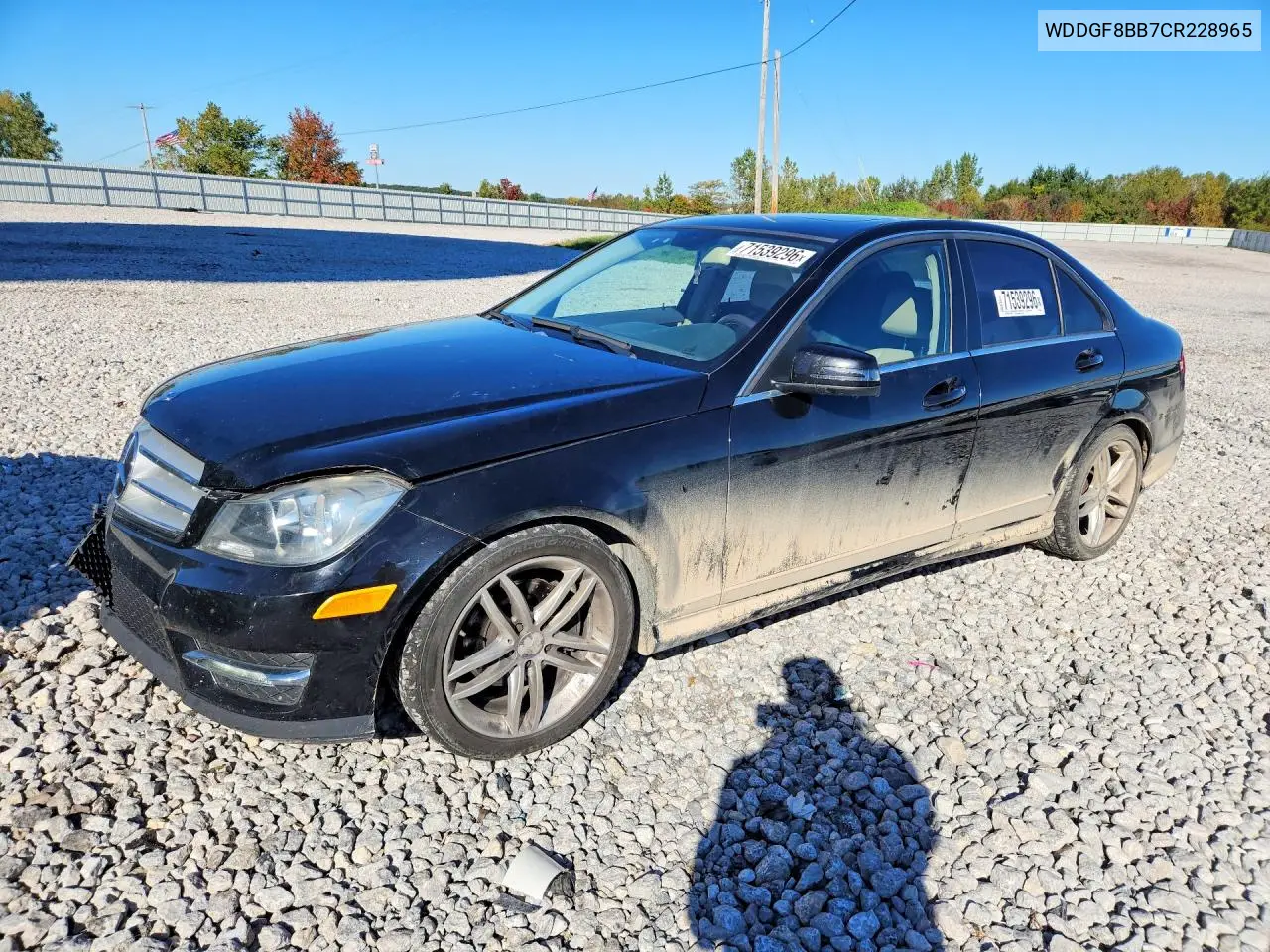 MERCEDES C-KLASSE 2012, VIN WDDGF8BB7CR228965