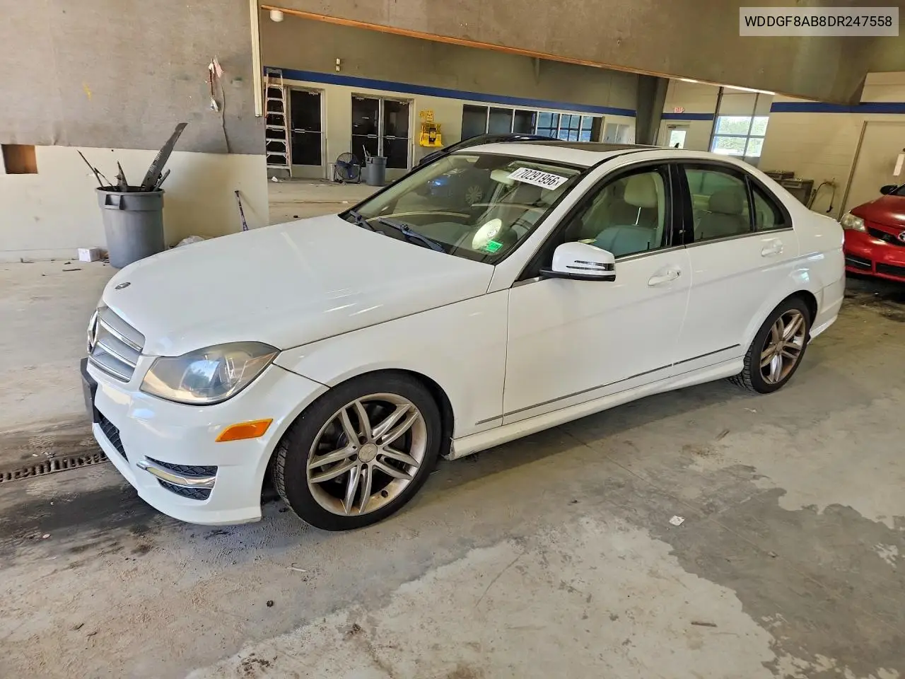 MERCEDES C-KLASSE 2013, VIN WDDGF8AB8DR247558