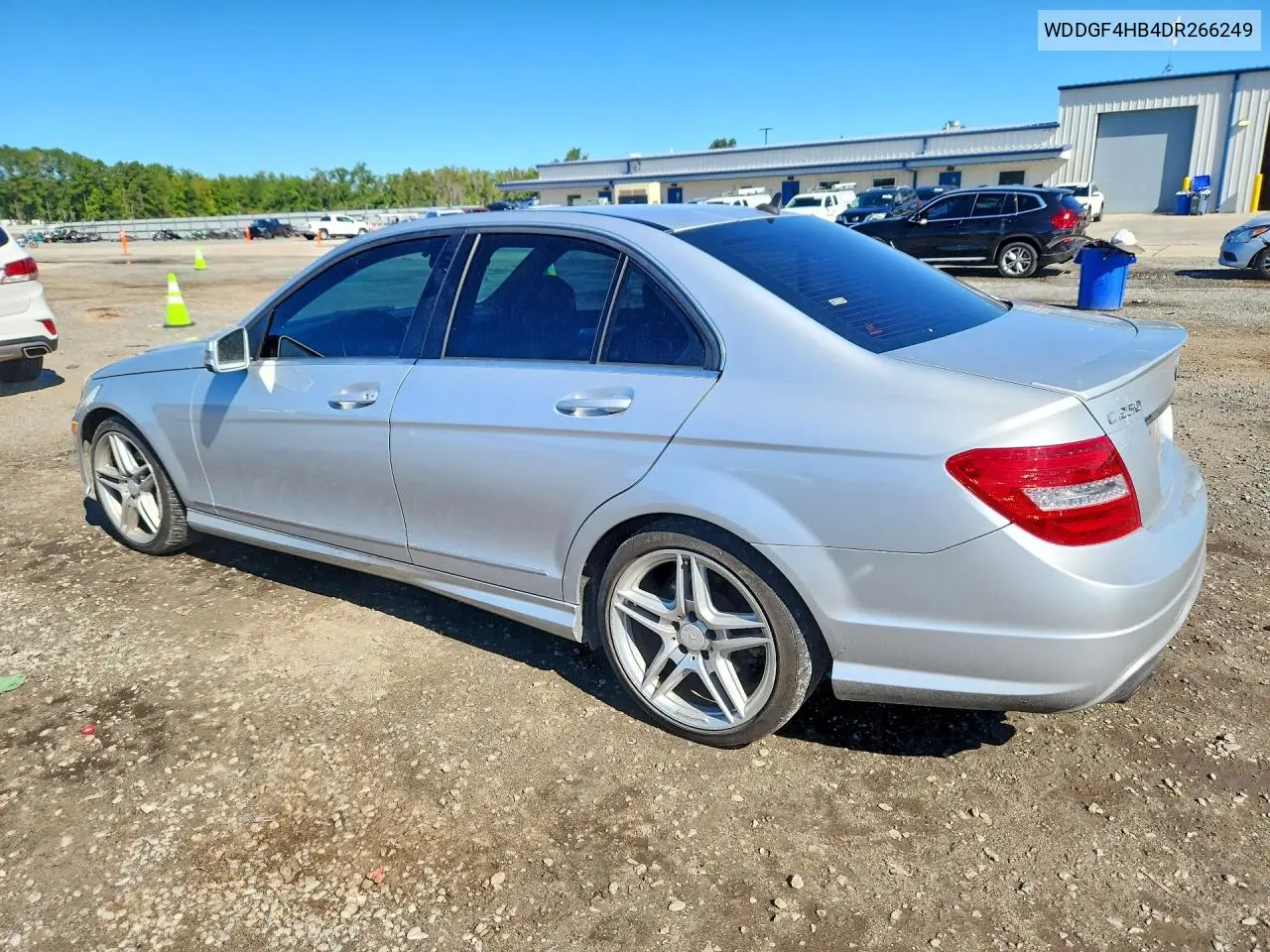 2013 MERCEDES C-KLASSE VIN WDDGF4HB4DR266249 — фото 2