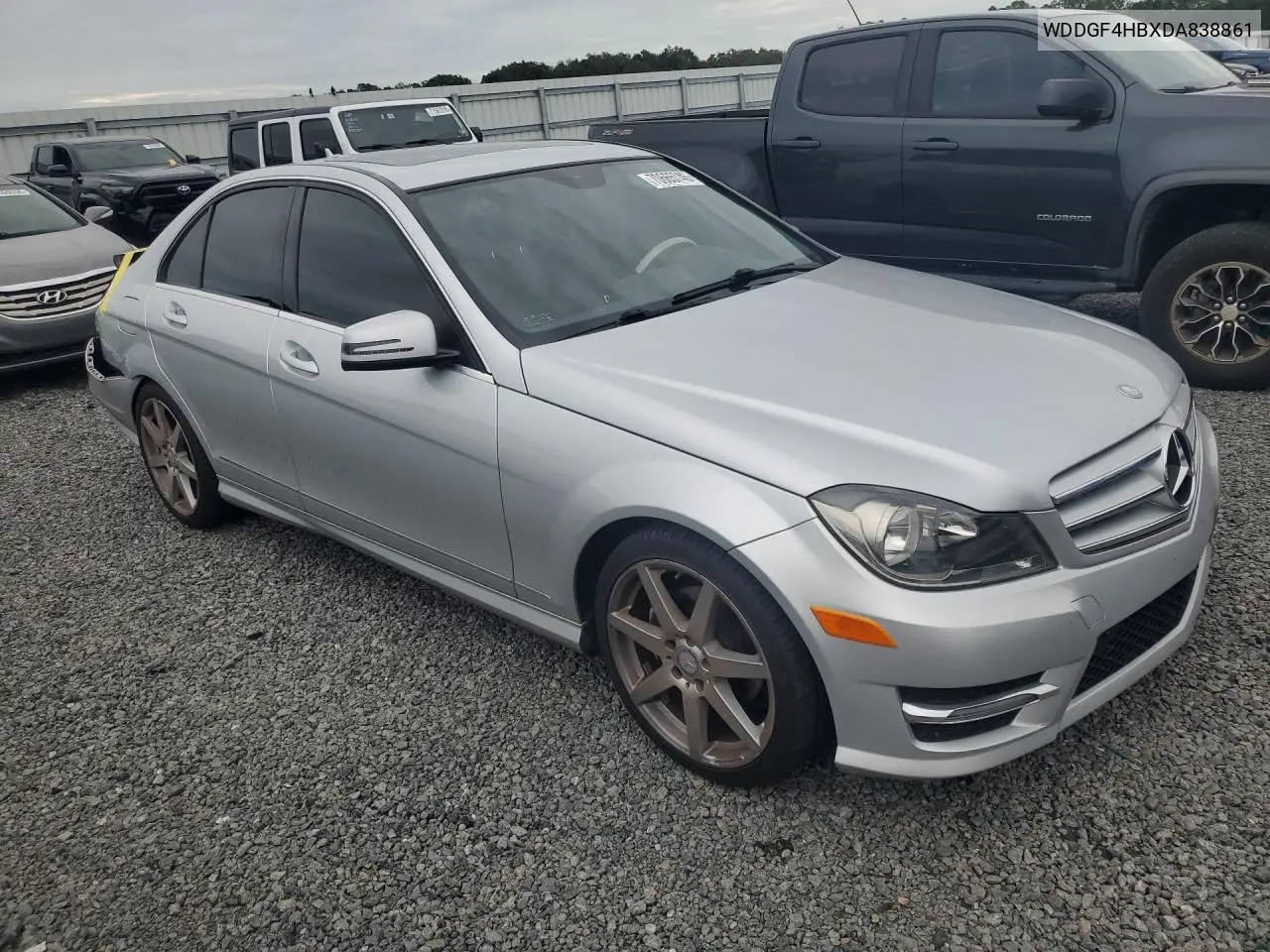 2013 MERCEDES C-KLASSE VIN WDDGF4HBXDA838861 — фото 4