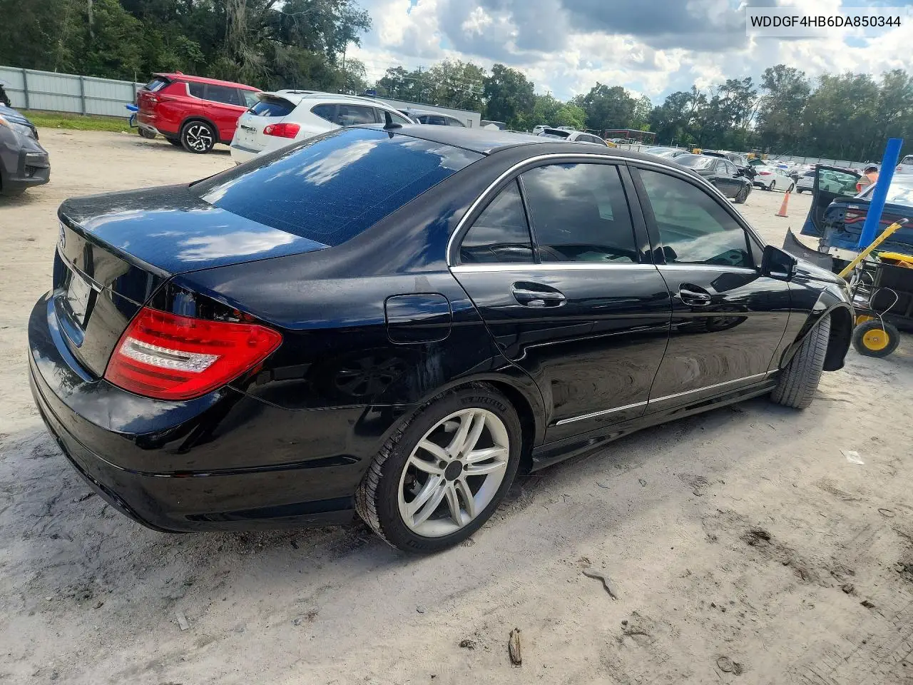 2013 MERCEDES C-KLASSE VIN WDDGF4HB6DA850344 — фото 3