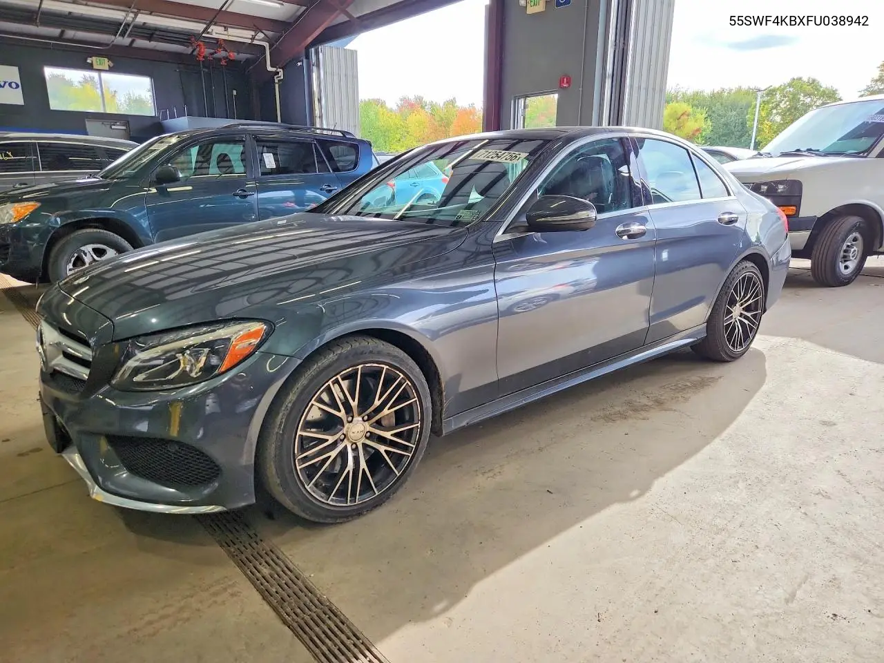 MERCEDES C-KLASSE 2015, VIN 55SWF4KBXFU038942