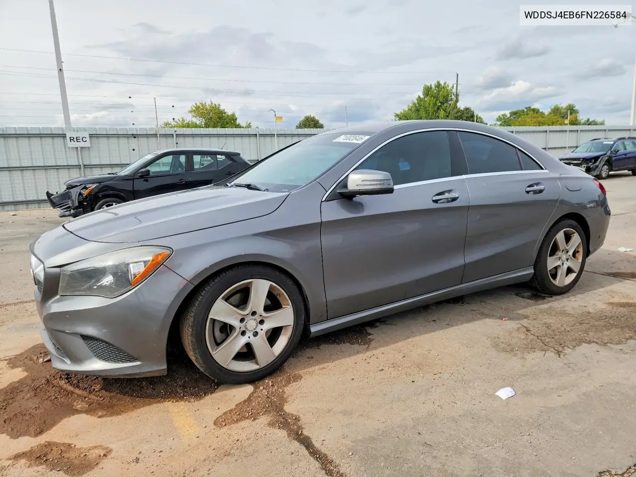 MERCEDES CLA-KLASSE 2015, VIN WDDSJ4EB6FN226584