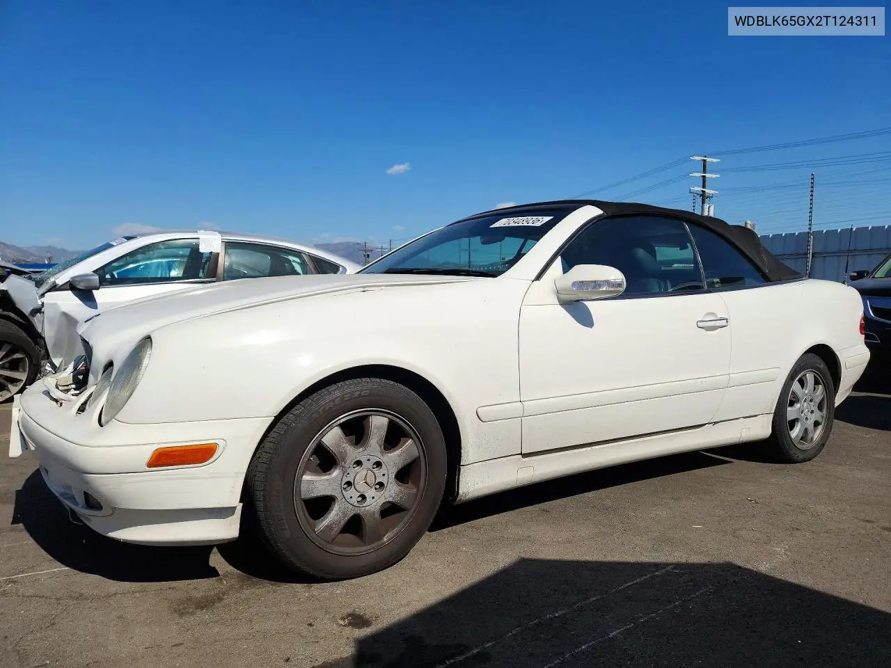 MERCEDES CLK-KLASSE 2002, VIN WDBLK65GX2T124311