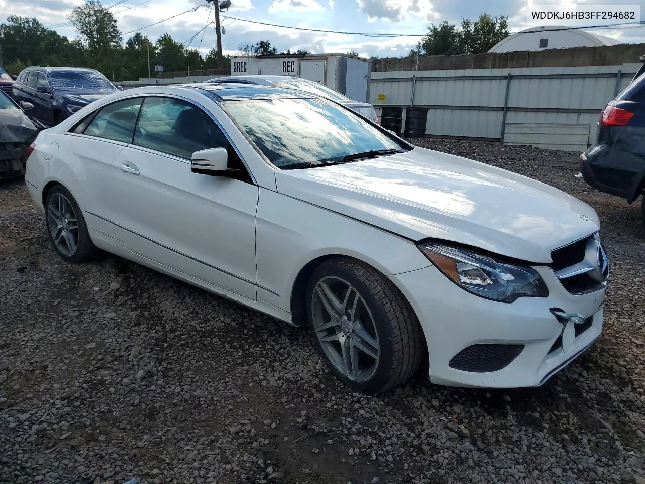 2015 MERCEDES E-KLASSE VIN WDDKJ6HB3FF294682 — фото 4