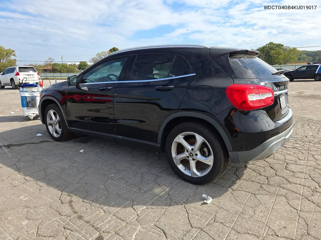 2019 MERCEDES GLA-KLASSE VIN WDCTG4GB4KU019017 — фото 2