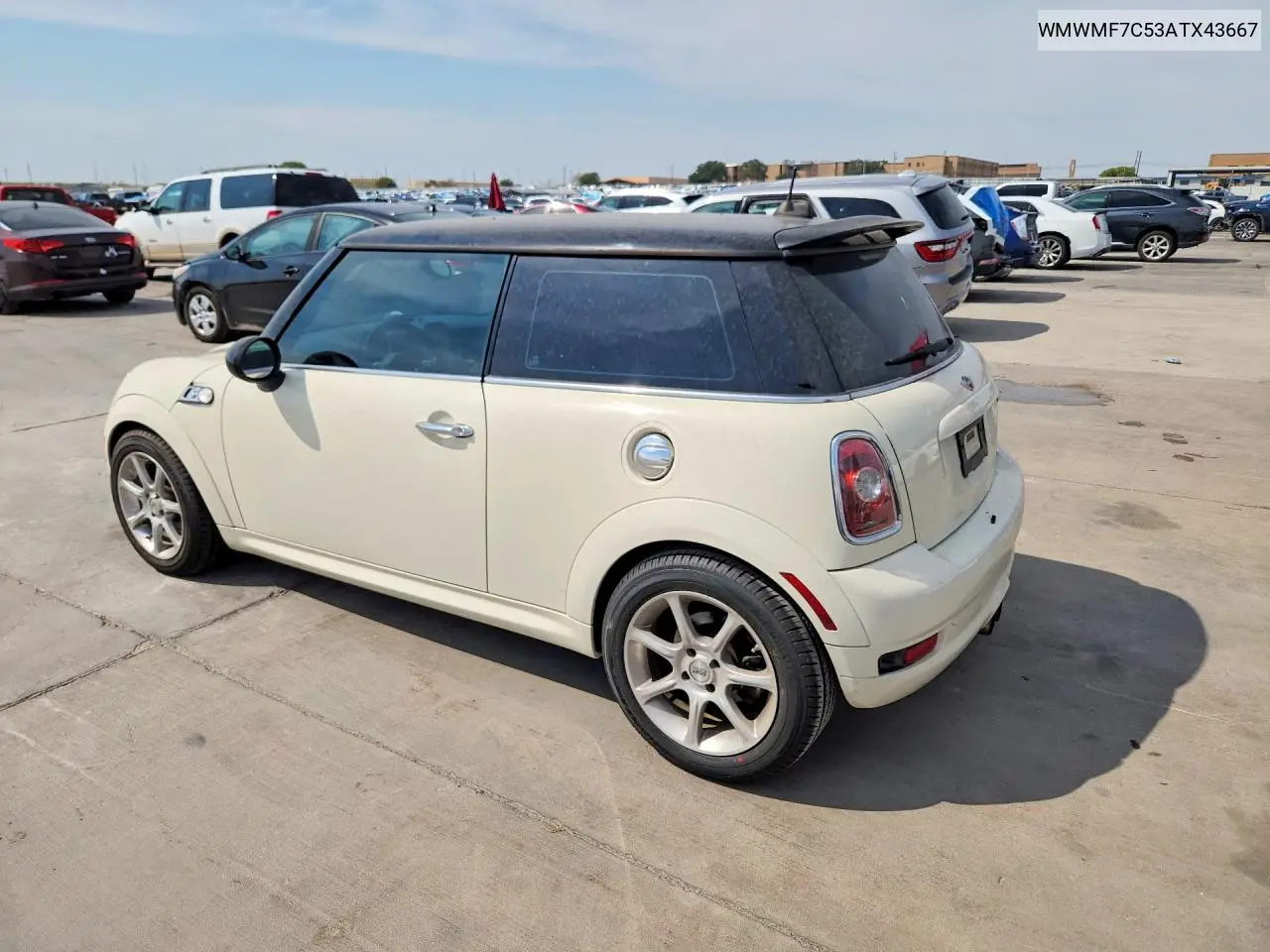 2010 MINI COOPER VIN WMWMF7C53ATX43667 — фото 2