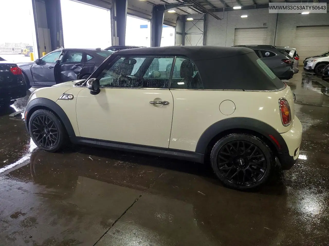 2010 MINI COOPER VIN WMWMS3C53ATY50643 — фото 2