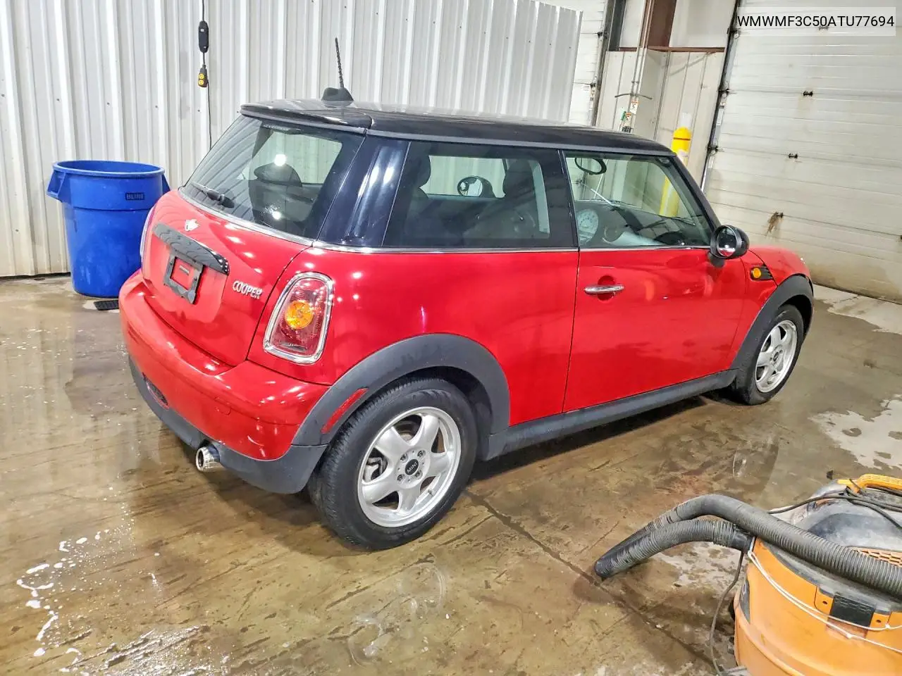 2010 MINI COOPER VIN WMWMF3C50ATU77694 — фото 3