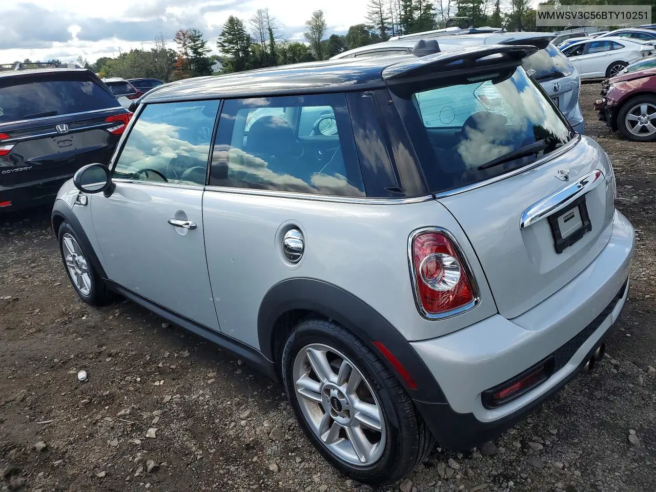 2011 MINI COOPER VIN WMWSV3C56BTY10251 — фото 2
