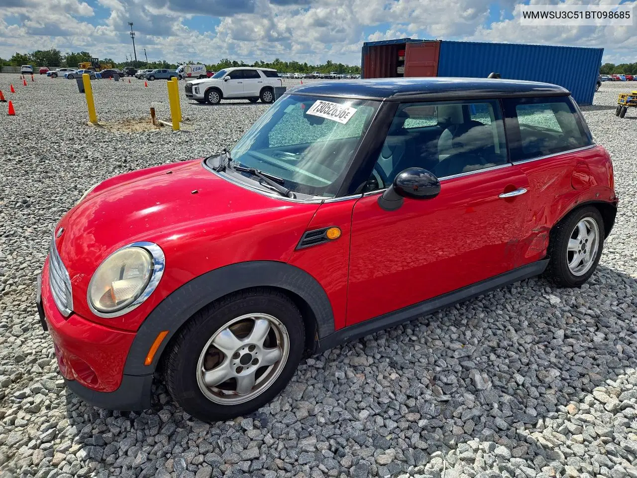 MINI COOPER 2011, VIN WMWSU3C51BT098685