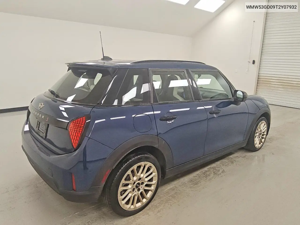 2026 MINI COOPER VIN WMW53GD09T2Y07932 — фото 3