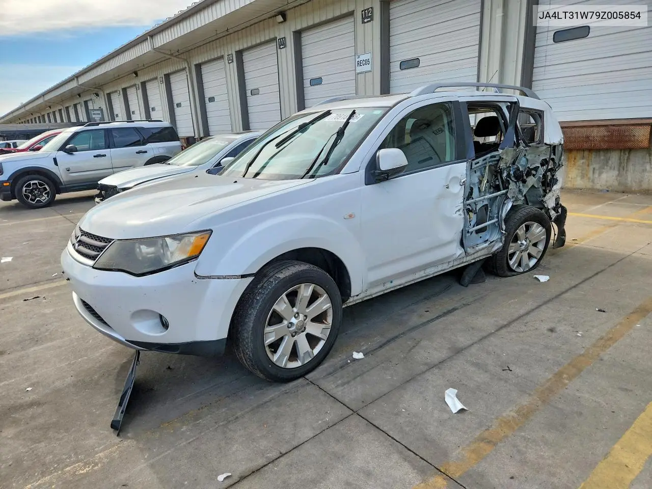 MITSUBISHI OUTLANDER 2009, VIN JA4LT31W79Z005854