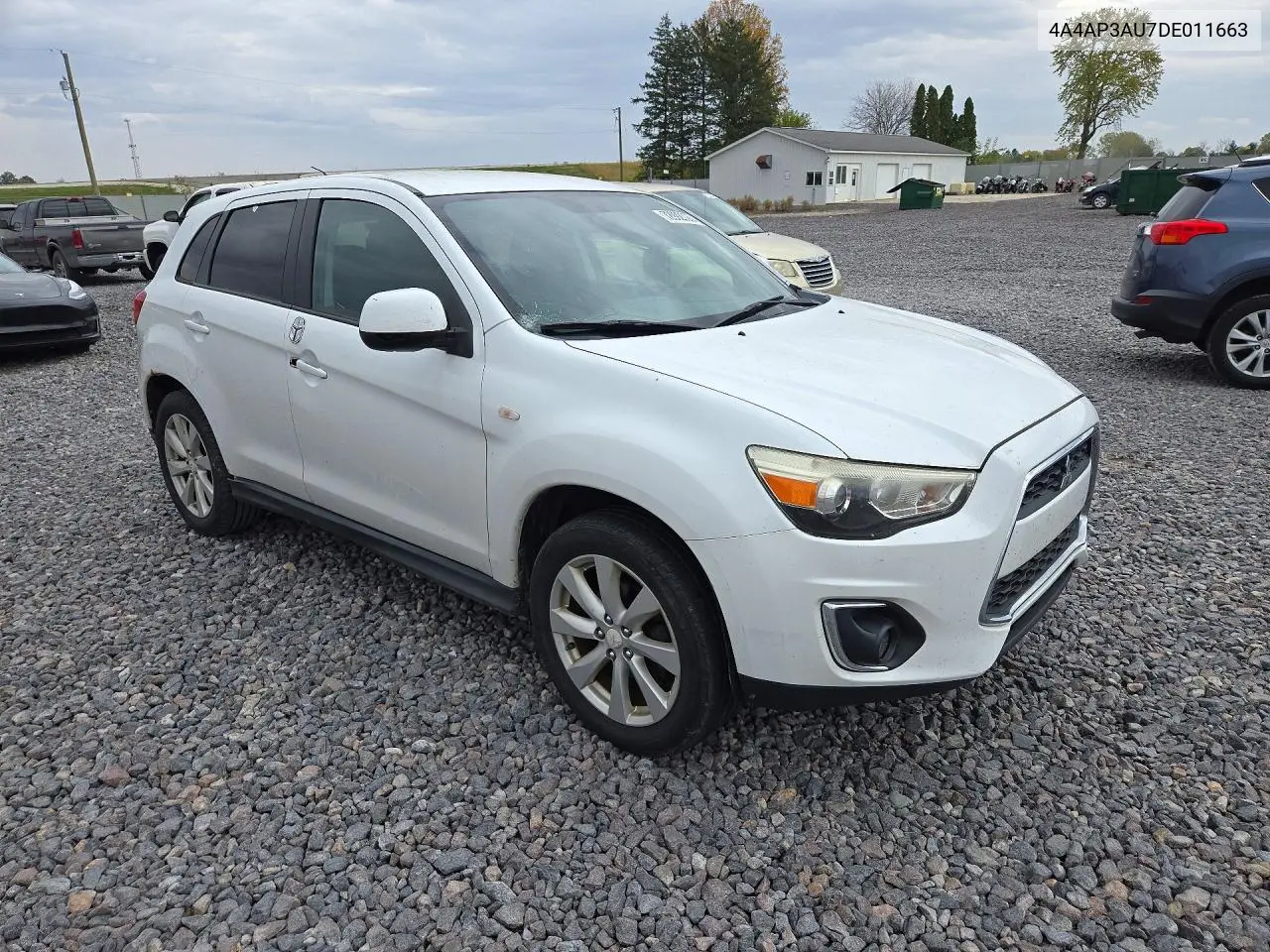 2013 MITSUBISHI OUTLANDER VIN 4A4AP3AU7DE011663 — фото 4
