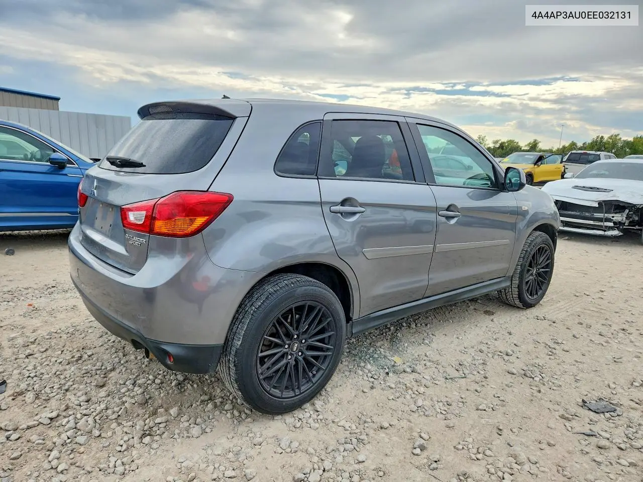 2014 MITSUBISHI OUTLANDER VIN 4A4AP3AU0EE032131 — фото 3