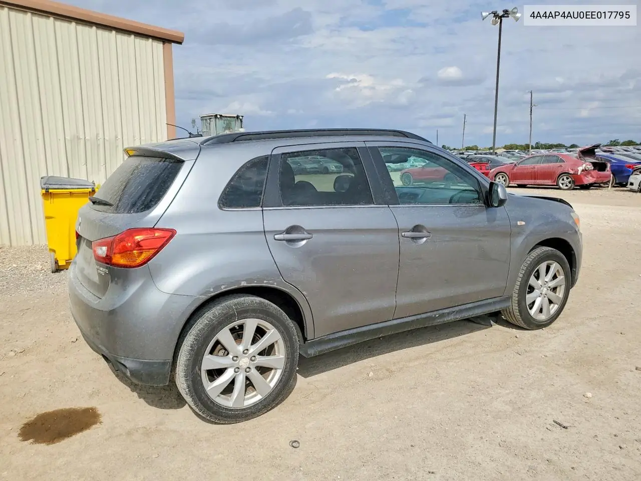 2014 MITSUBISHI OUTLANDER VIN 4A4AP4AU0EE017795 — фото 3