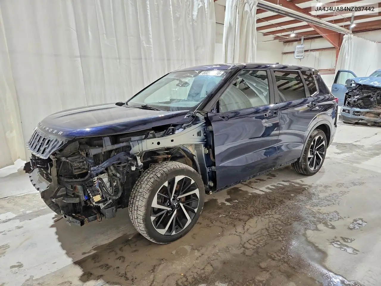 MITSUBISHI OUTLANDER 2022, VIN JA4J4UA84NZ037442