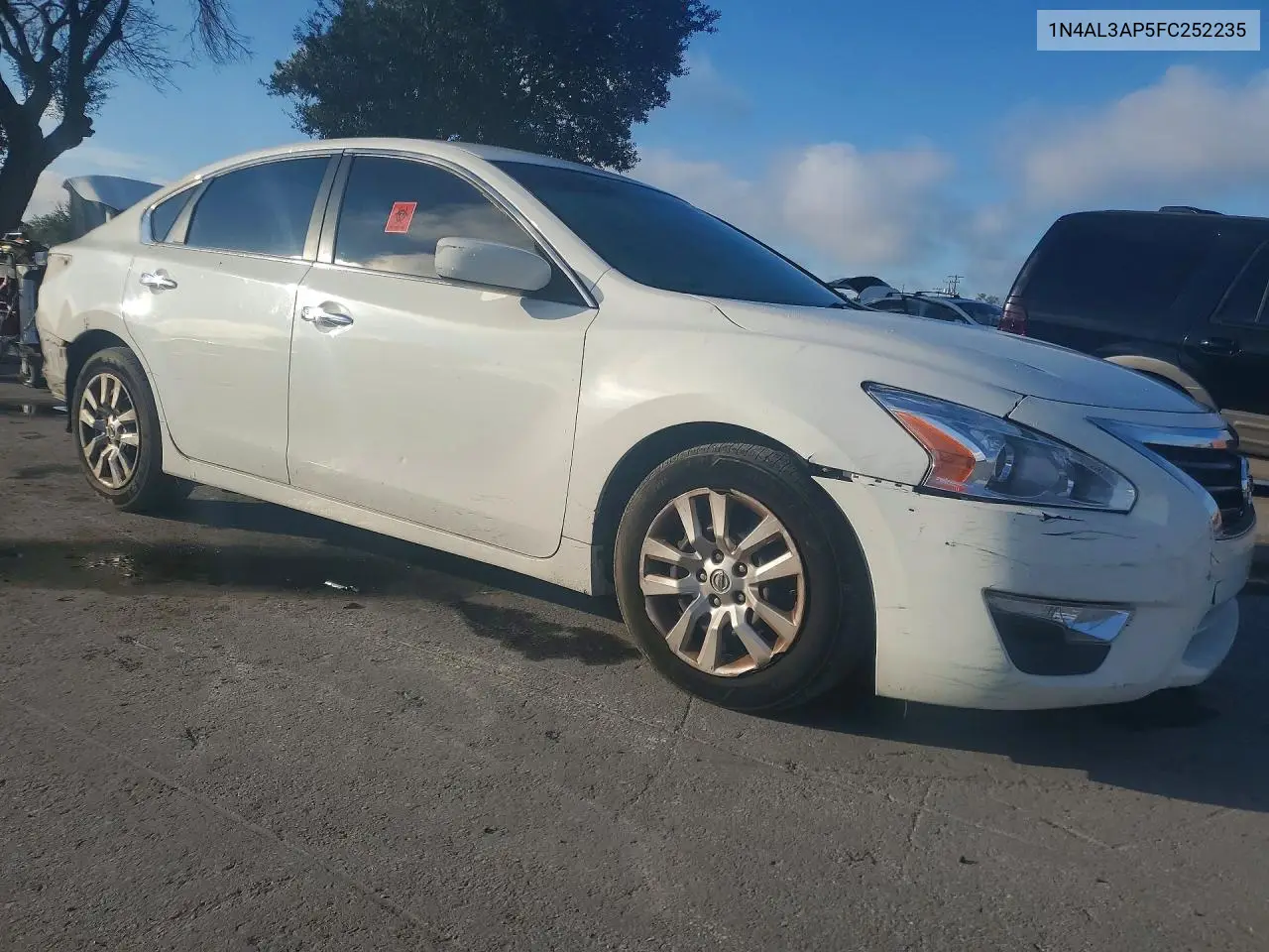 2015 NISSAN ALTIMA VIN 1N4AL3AP5FC252235 — фото 4