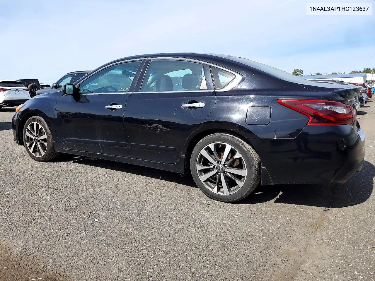 2017 NISSAN ALTIMA VIN 1N4AL3AP1HC123637 — фото 3