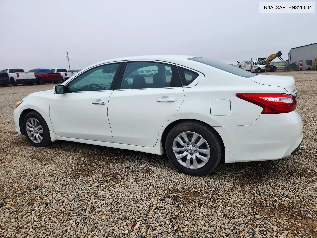 2017 NISSAN ALTIMA VIN 1N4AL3AP1HN320604 — фото 2