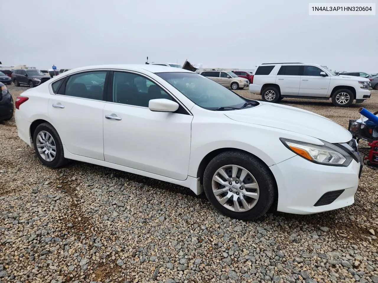 2017 NISSAN ALTIMA VIN 1N4AL3AP1HN320604 — фото 4
