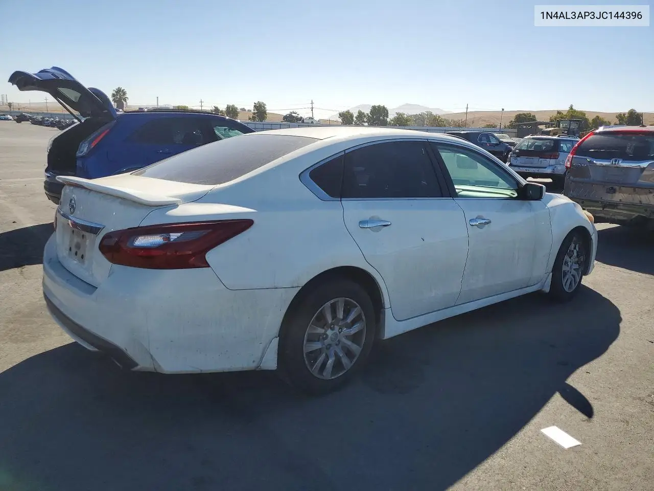 2018 NISSAN ALTIMA VIN 1N4AL3AP3JC144396 — фото 3