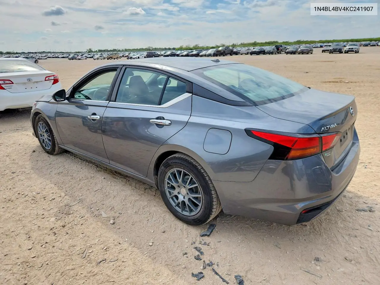 2019 NISSAN ALTIMA VIN 1N4BL4BV4KC241907 — фото 2