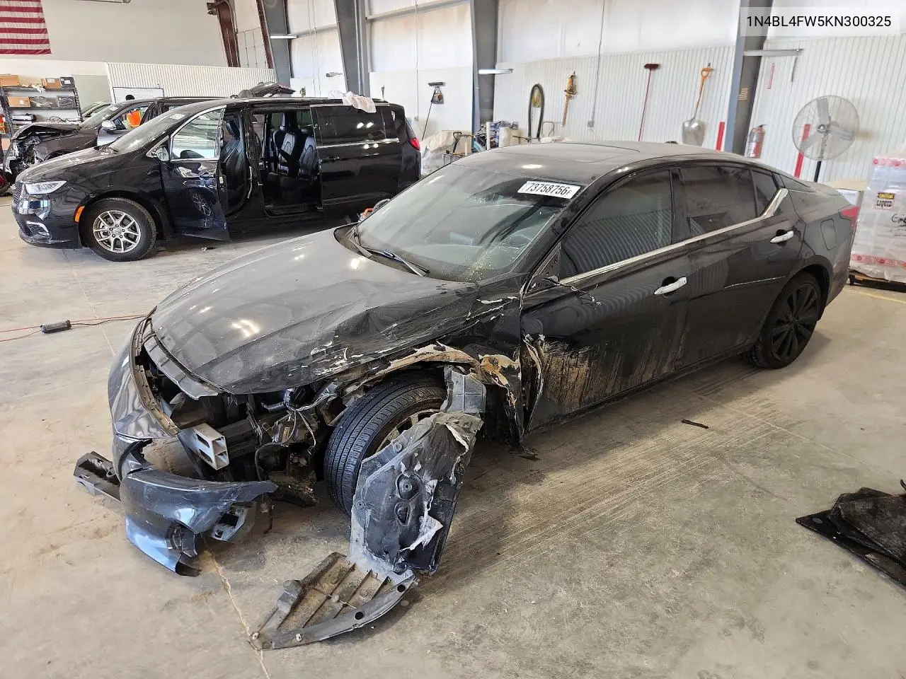 NISSAN ALTIMA 2019, VIN 1N4BL4FW5KN300325