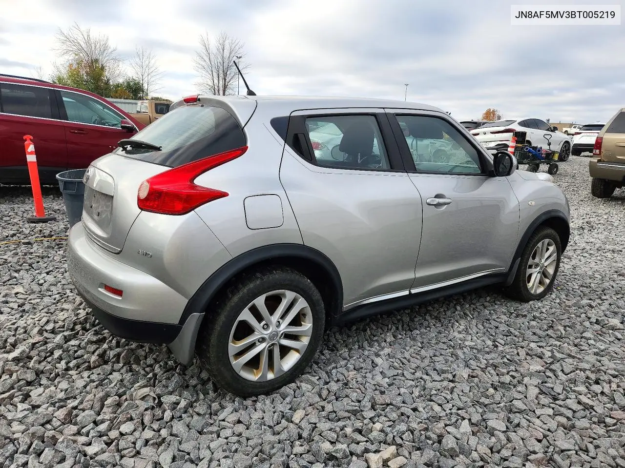 2011 NISSAN JUKE VIN JN8AF5MV3BT005219 — фото 3