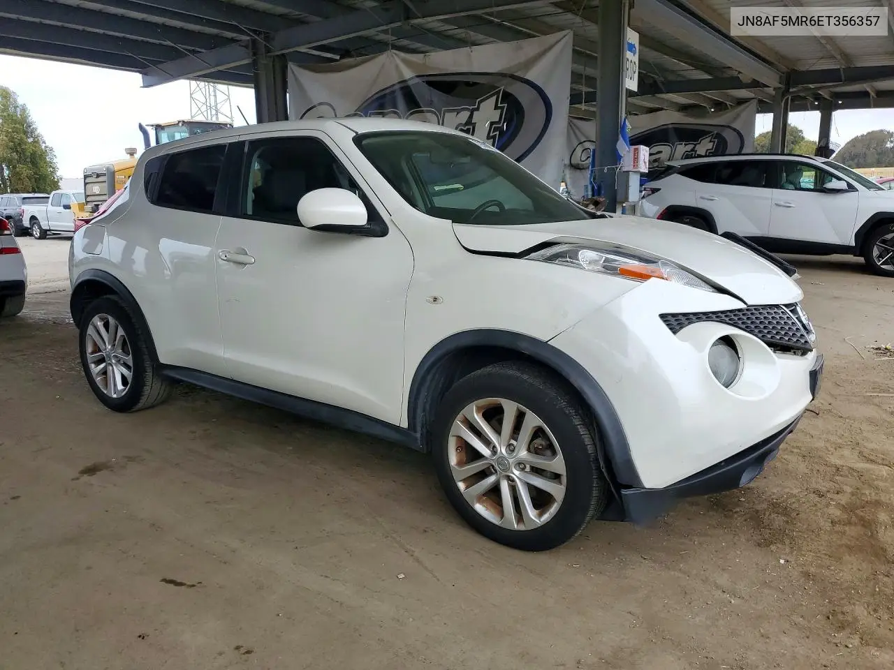 2014 NISSAN JUKE VIN JN8AF5MR6ET356357 — фото 4
