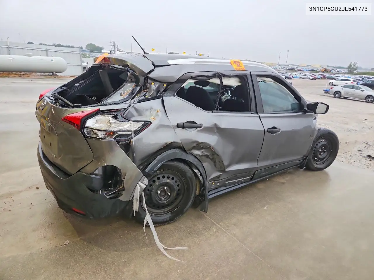 2018 NISSAN KICKS VIN 3N1CP5CU2JL541773 — фото 3