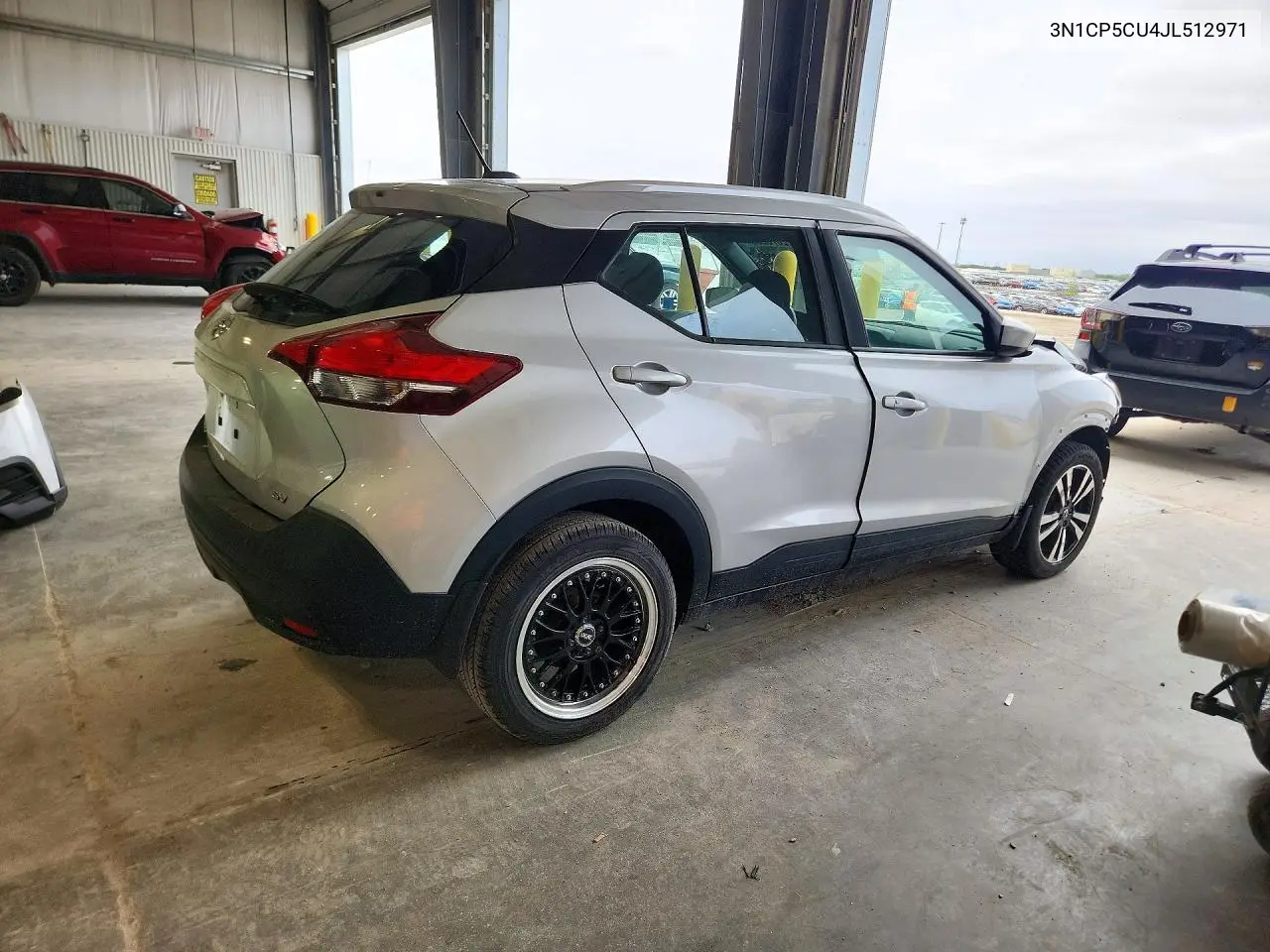 2018 NISSAN KICKS VIN 3N1CP5CU4JL512971 — фото 3